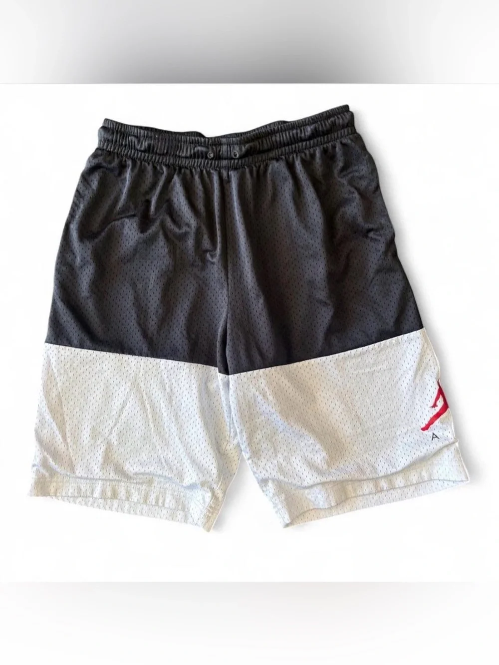 🩷$3 BUNDLED- Jordan Kids Two-Tone Mesh Shorts - Black, White & Red Jumpman